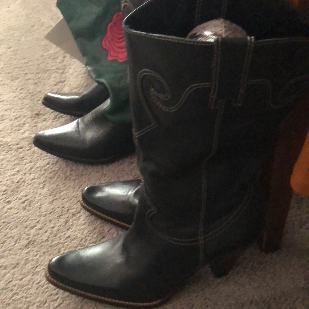 Really nice black leather boots